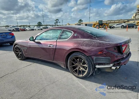 2009 Maserati Granturismo z USA, uszkodzony, nr VIN ZAMGJ45A890042767